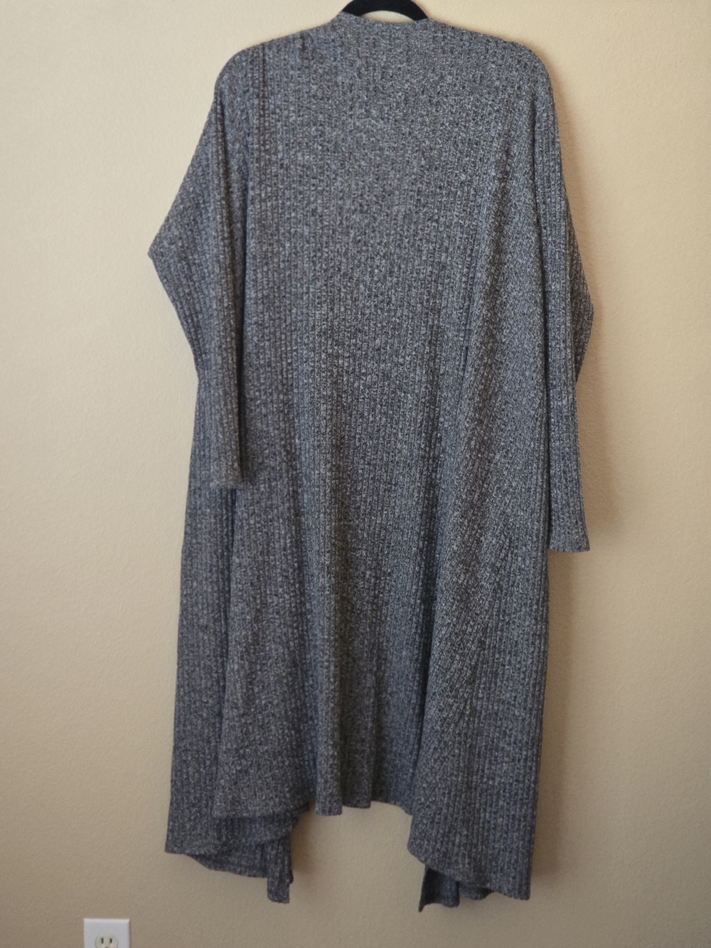 LuLaRoe Sarah Gray Ribbed Open Cardigan/Duster Size XL - Picture 4 of 5